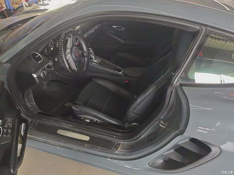 Porsche Cayman, 2017 4
