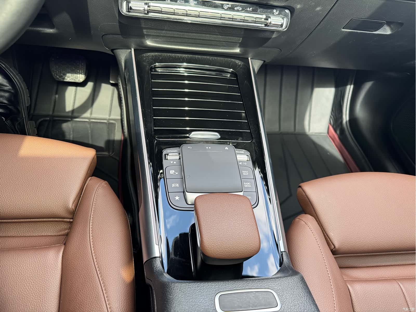 Mercedes-Benz GLB, 2022 13