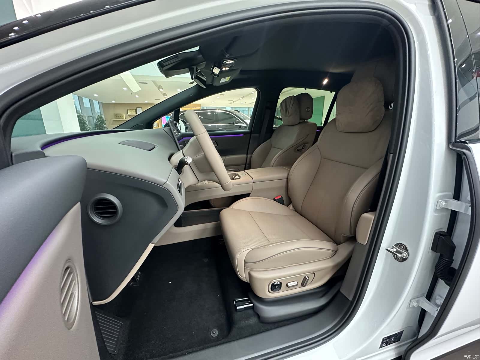 Li Auto i6, 2026 10
