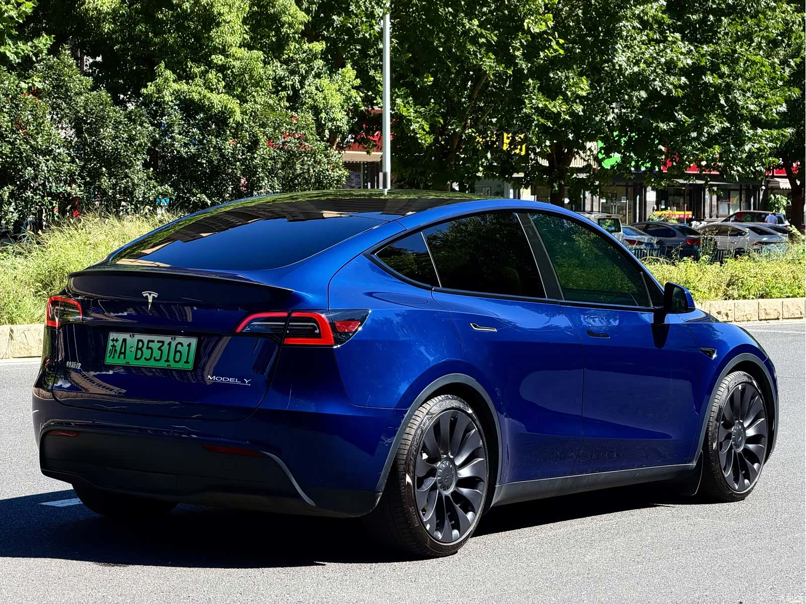 Tesla Model Y, 2022 все фото