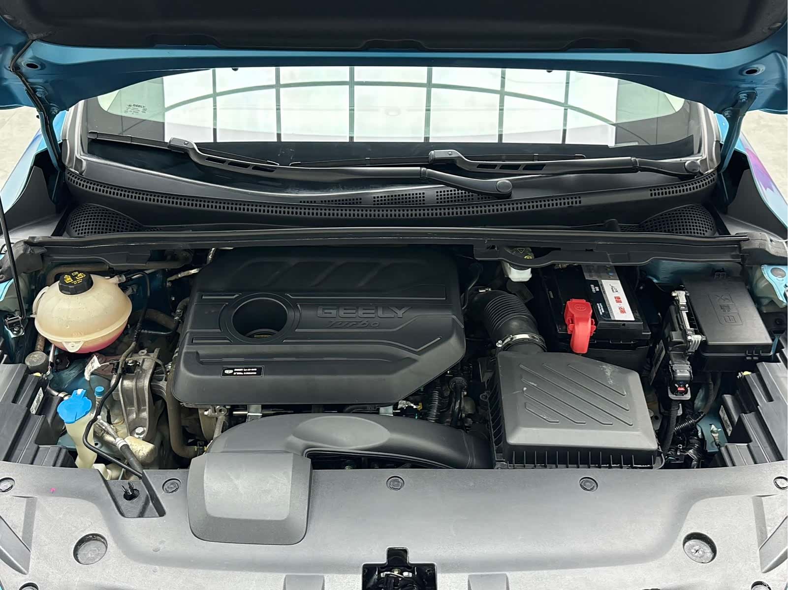 Geely Emgrand, 2022 15
