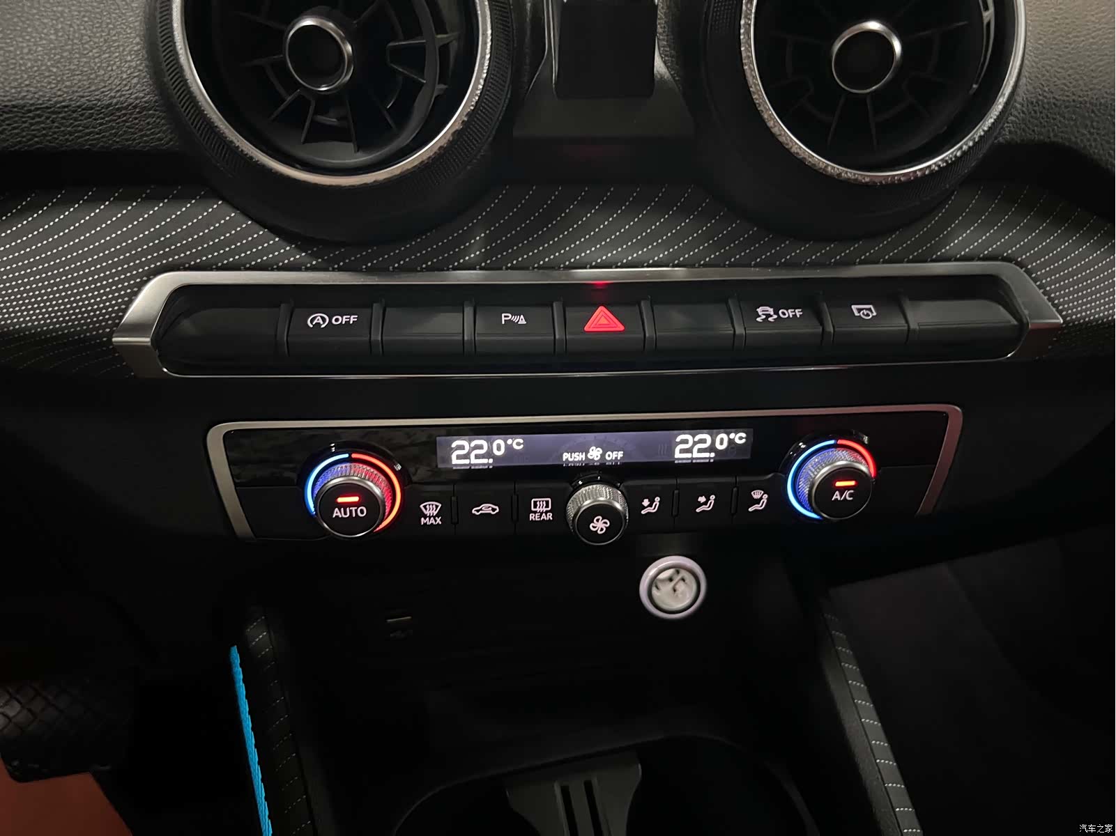 Audi Q2L, 2019 6