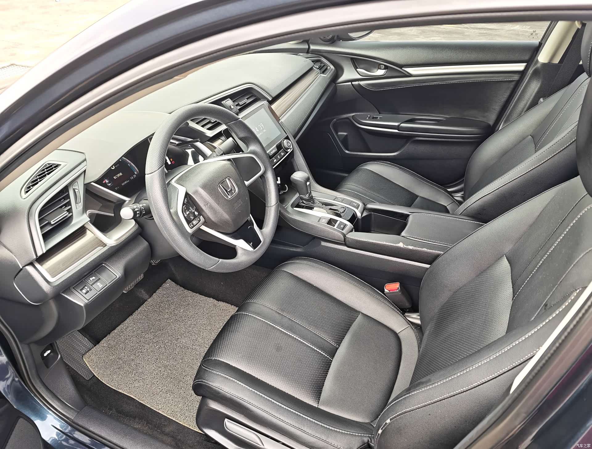 Honda Civic, 2020 все фото