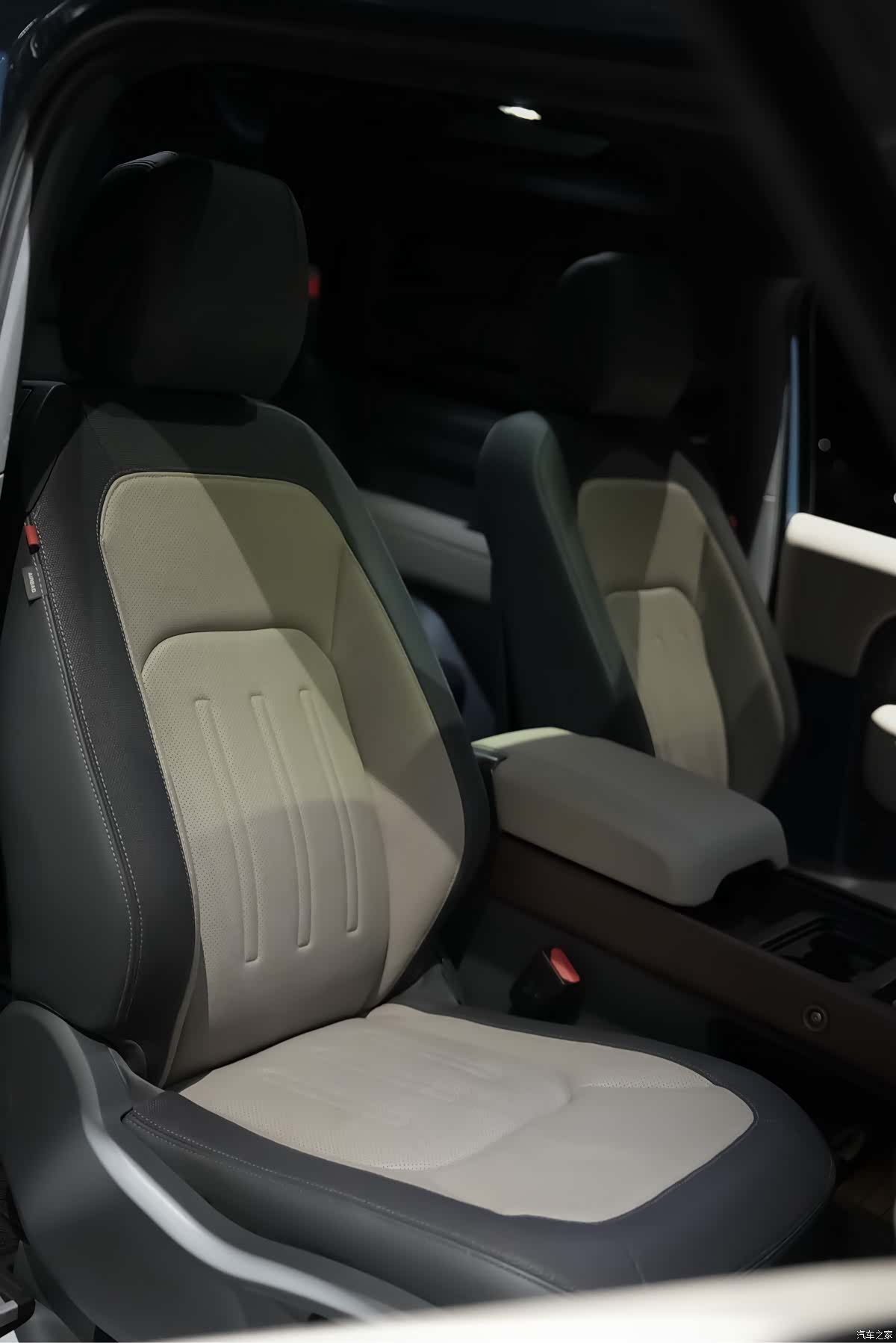 Land Rover Defender, 2021 7