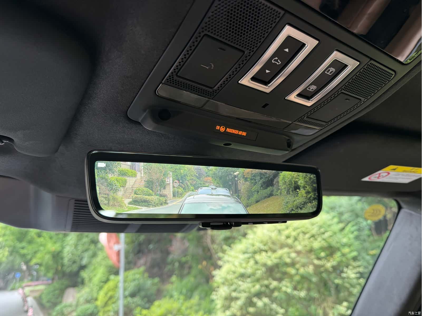 Land Rover Defender, 2025 14