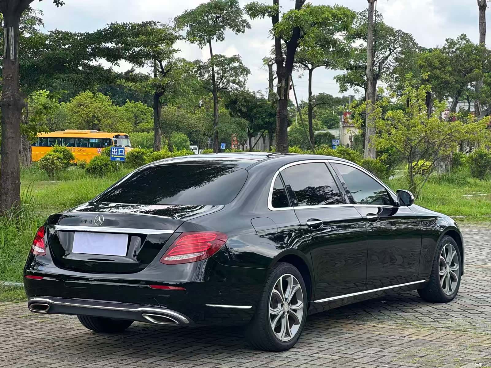 Mercedes-Benz E-Class, 2019 10