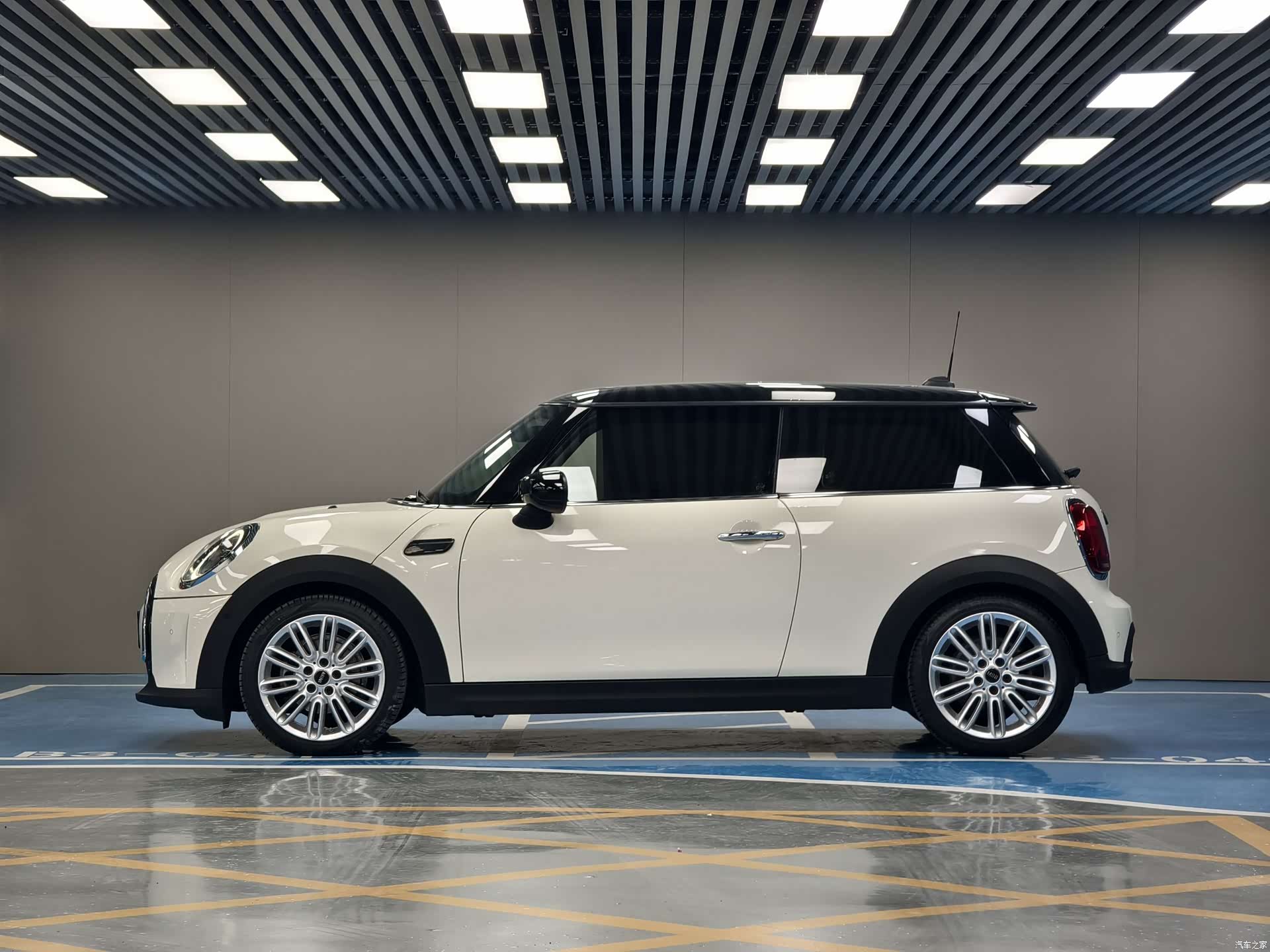 Mini Cooper, 2022 3