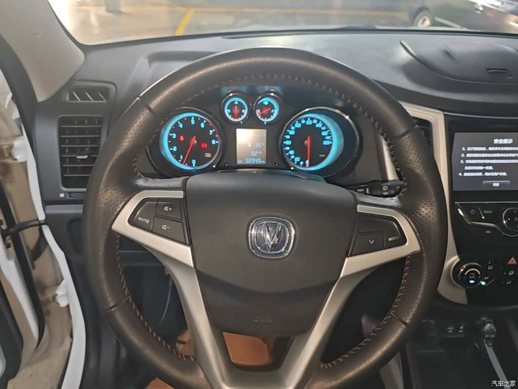 Changan CS35, 2015 11