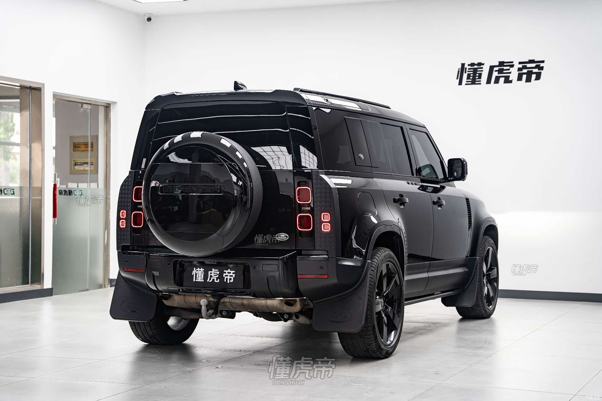 Land Rover Defender, 2023 7