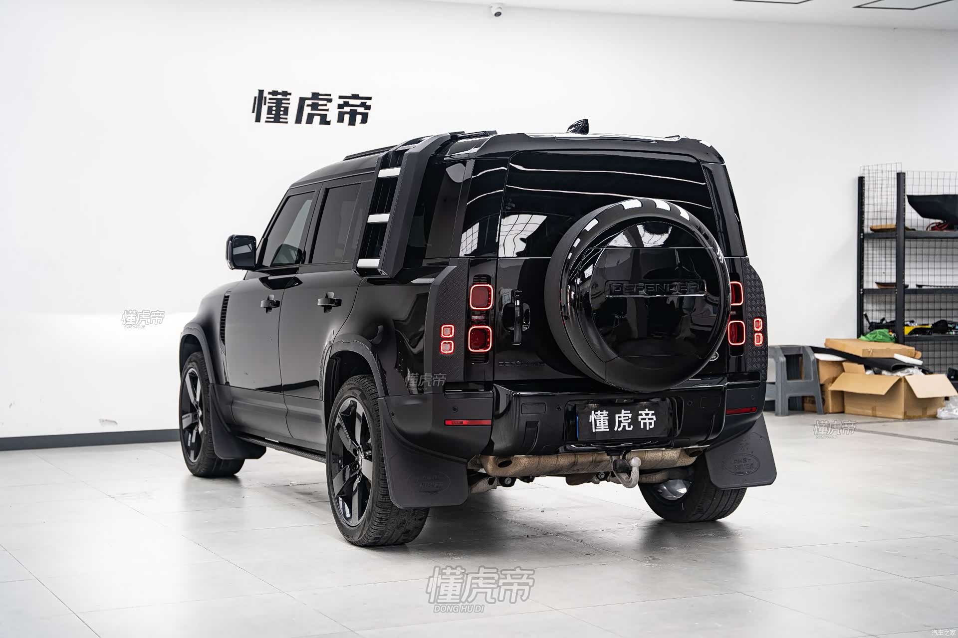 Land Rover Defender, 2023 6