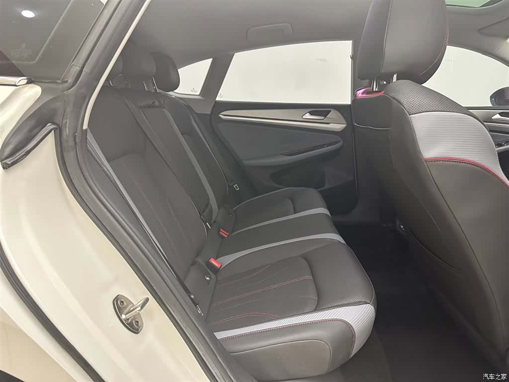 Volkswagen Lamando, 2022 16
