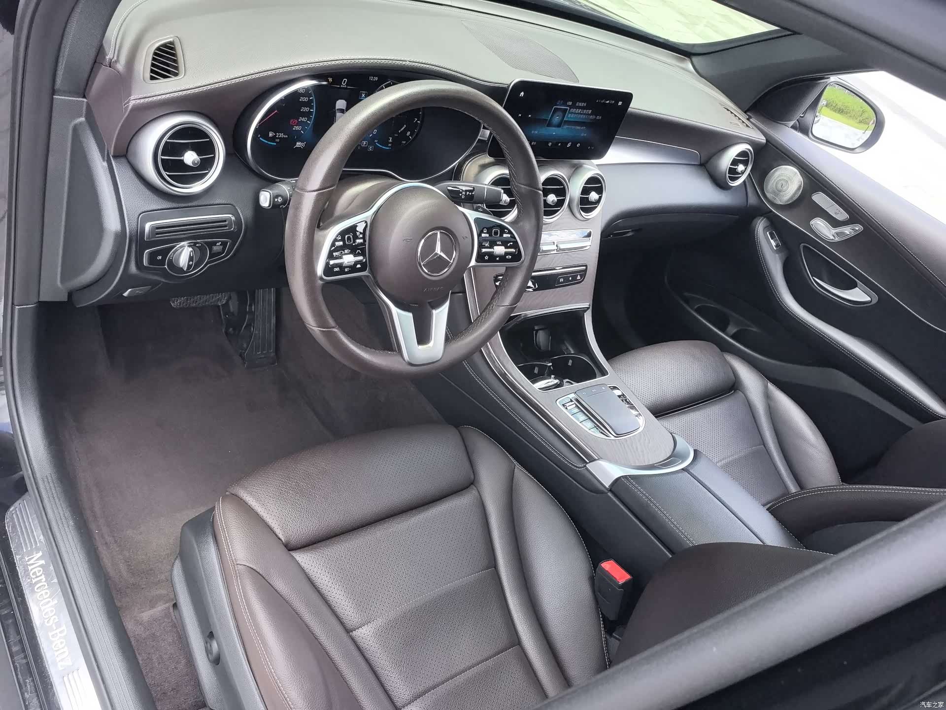 Mercedes-Benz GLC, 2022 10