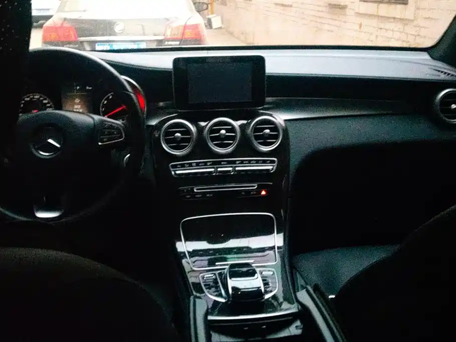 Mercedes-Benz GLC Mercedes-Benz GLC