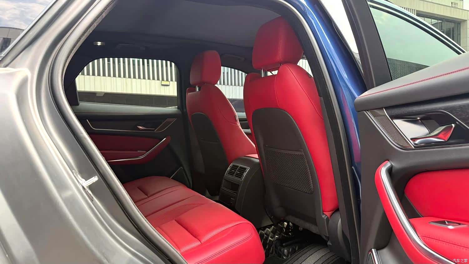 Jaguar F-PACE, 2022 11