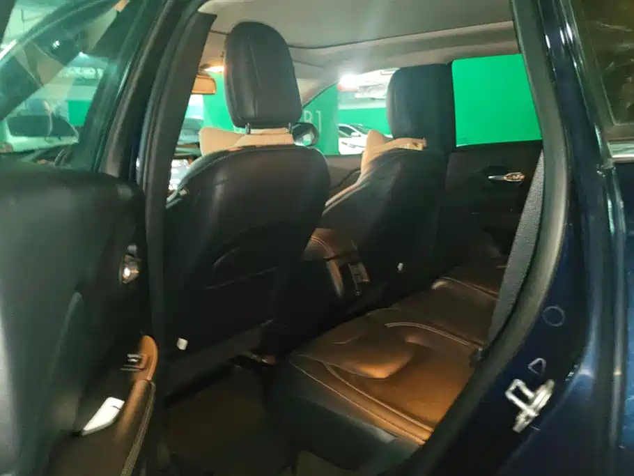 Jeep Free light