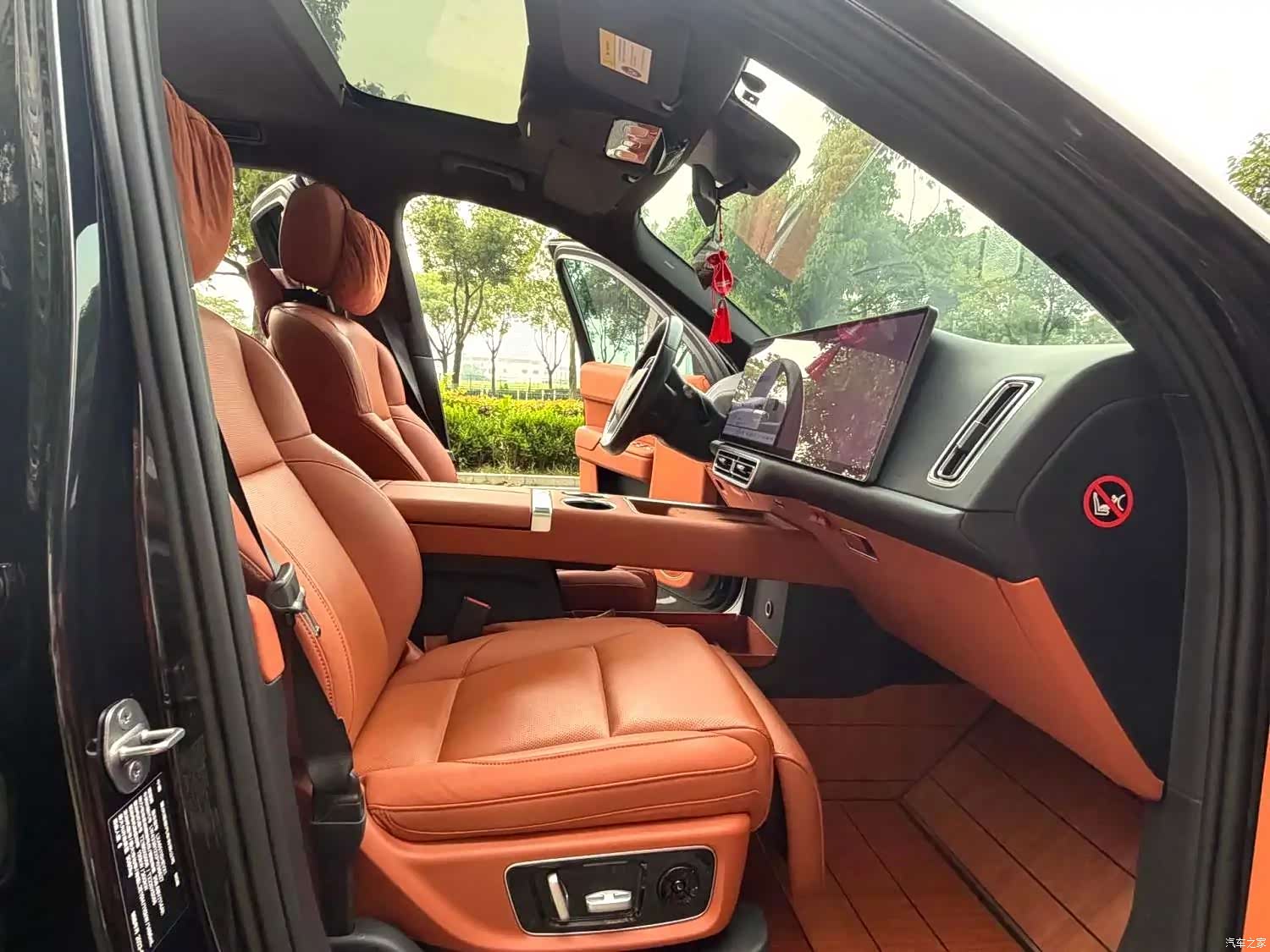 Li Auto L8, 2023 7