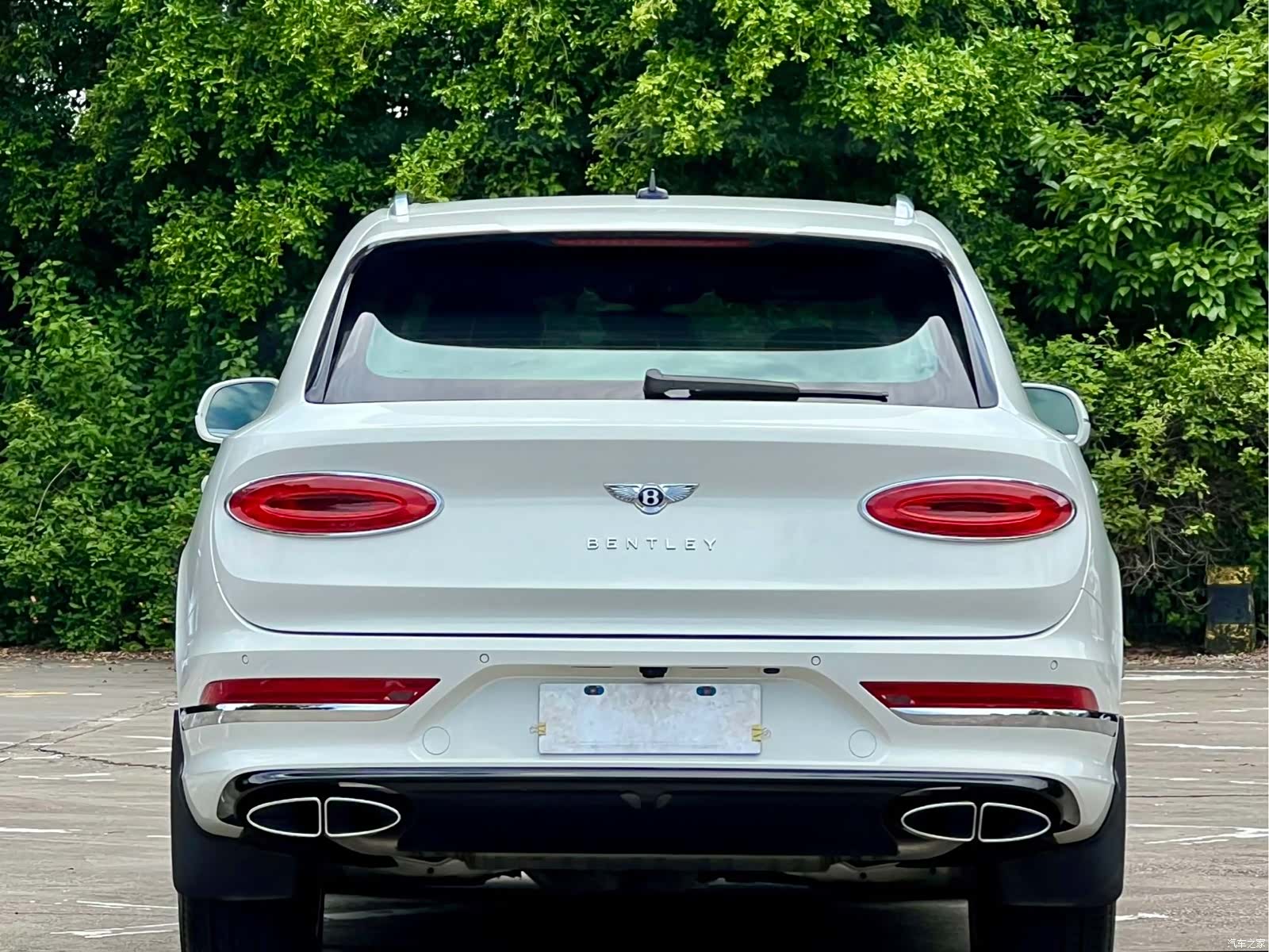 Bentley Bentayga, 2021 все фото