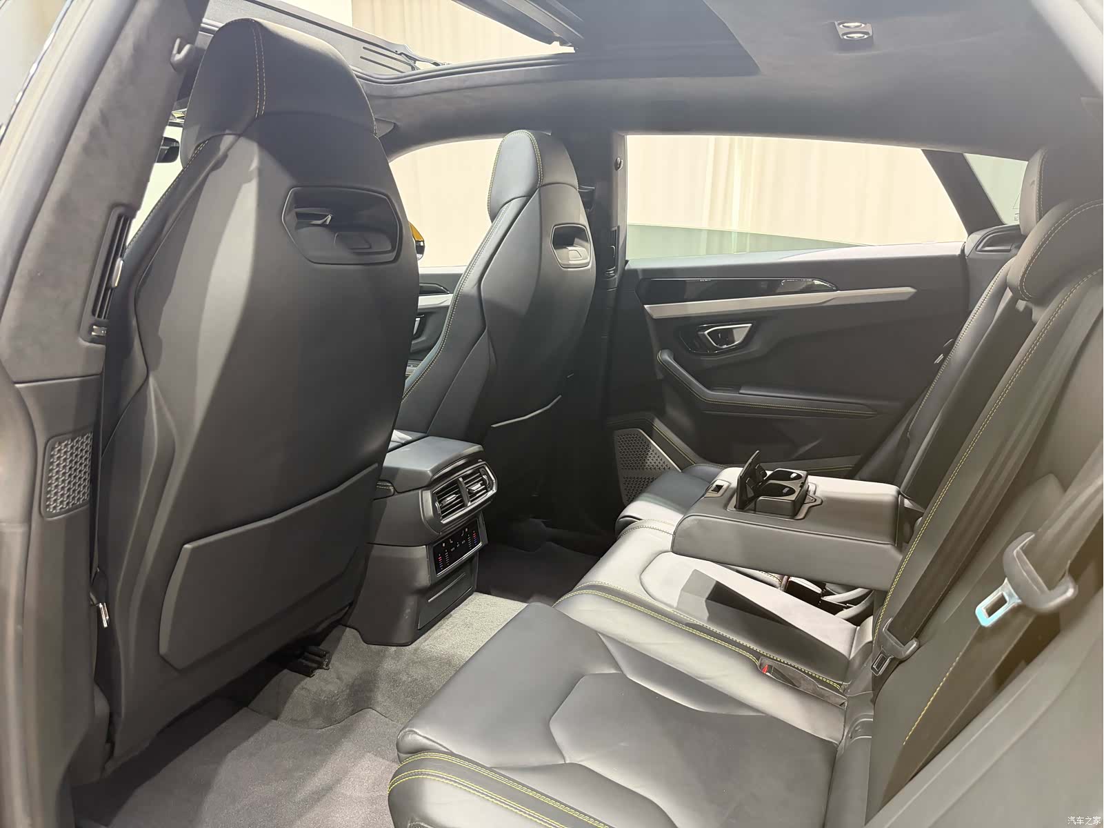 Lamborghini Urus, 2019 14