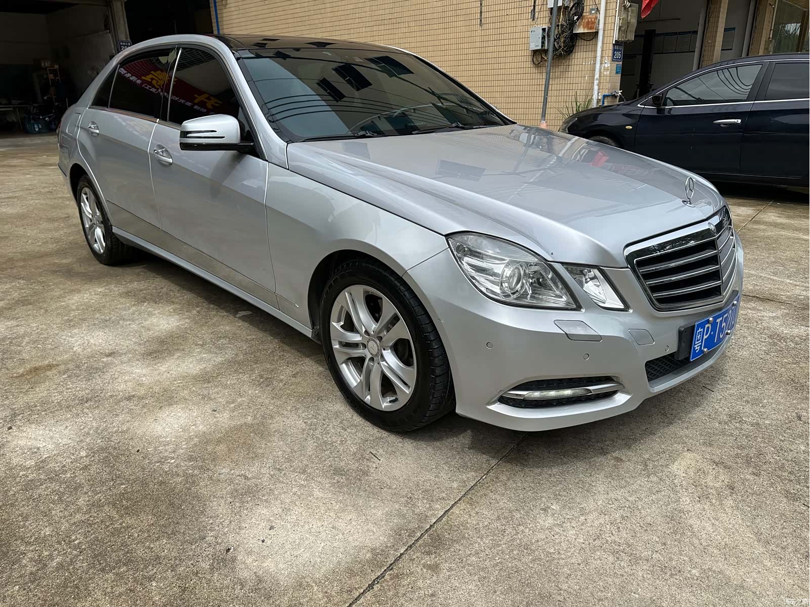 Mercedes-Benz E-Class, 2011 3