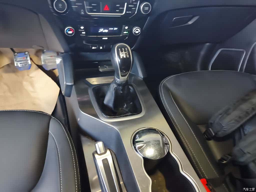 Geely X6, 2017 14