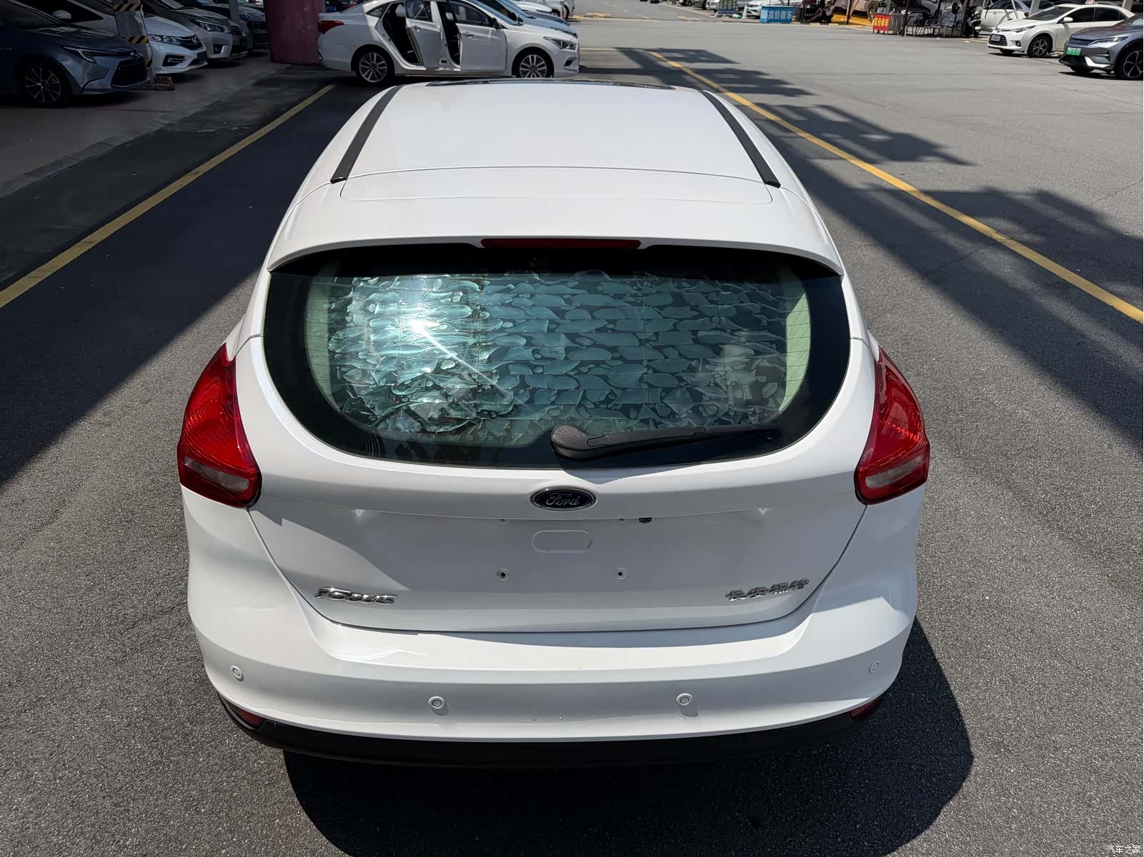 Ford Focus, 2015 10
