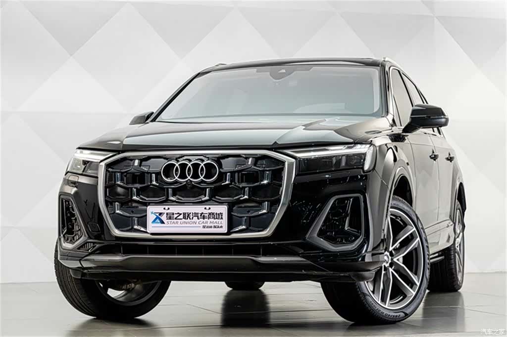 Audi Q7, 2025 3
