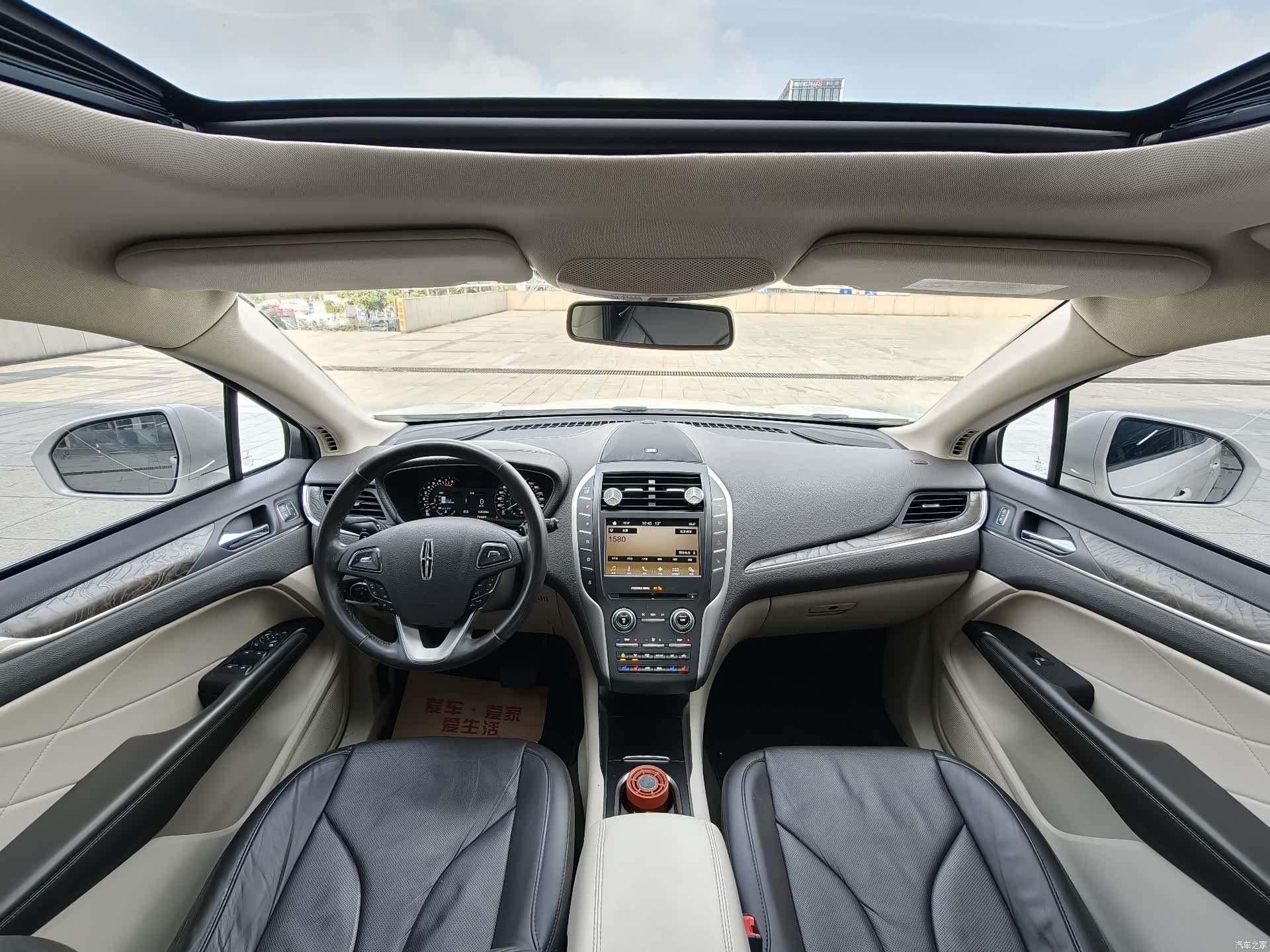 Lincoln MKC, 2017 8