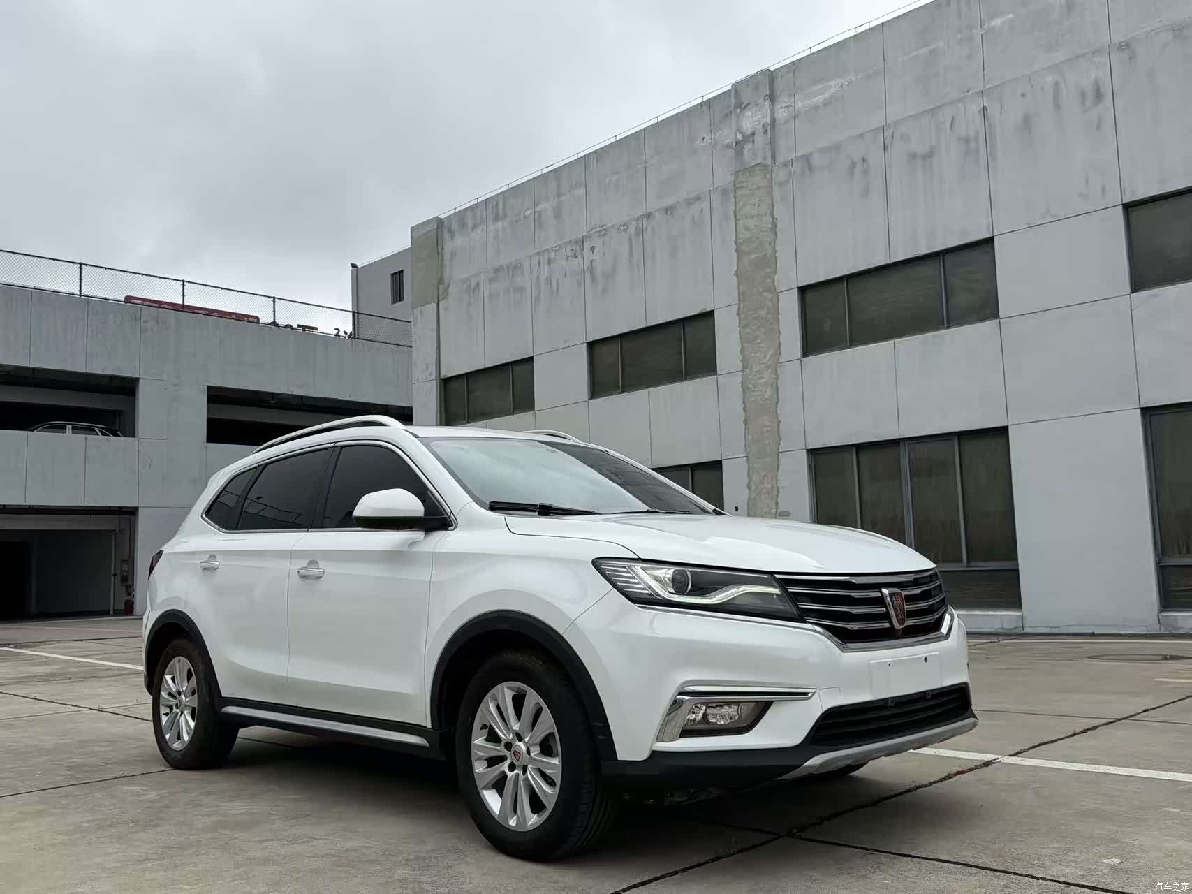 Roewe RX5, 2017 3