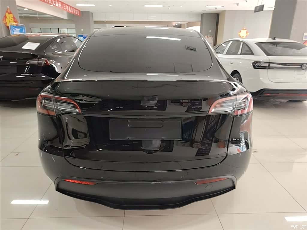 Tesla Model Y, 2023 6