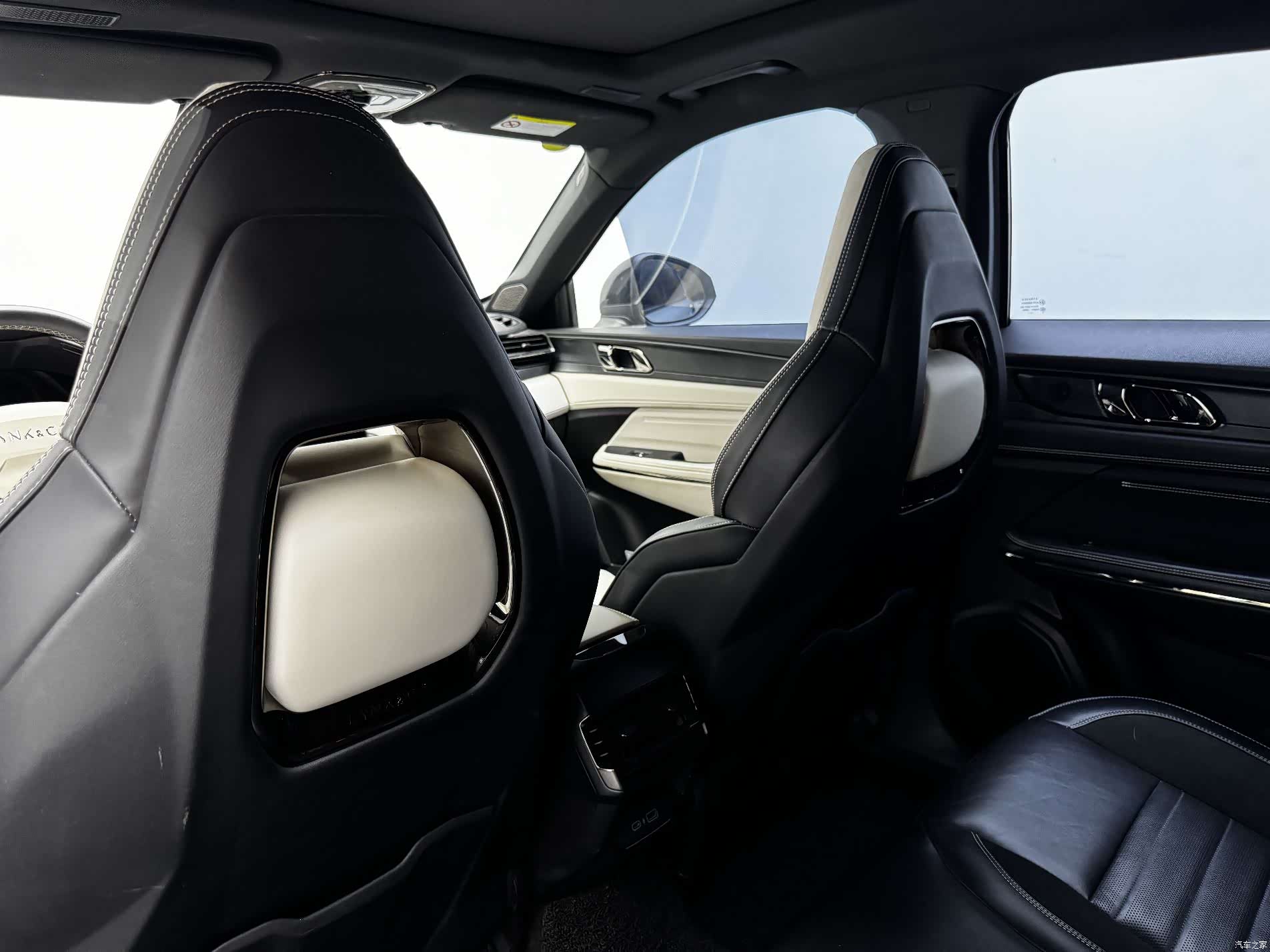 Lynk & Co 01, 2023 15