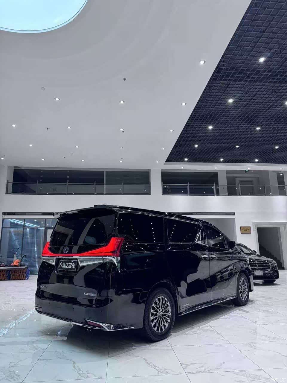 Lexus LM, 2020 19