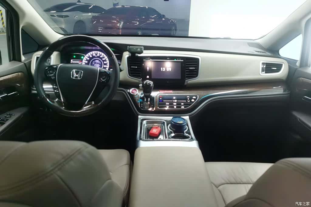 Honda Odyssey, 2018 12