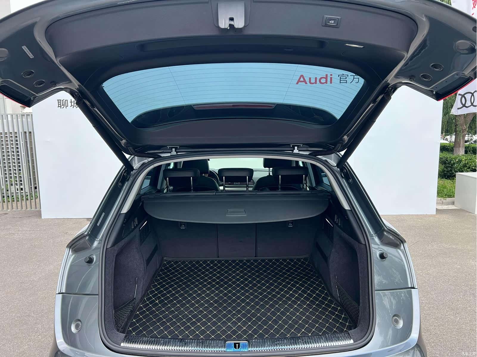 Audi Q5L, 2021 10