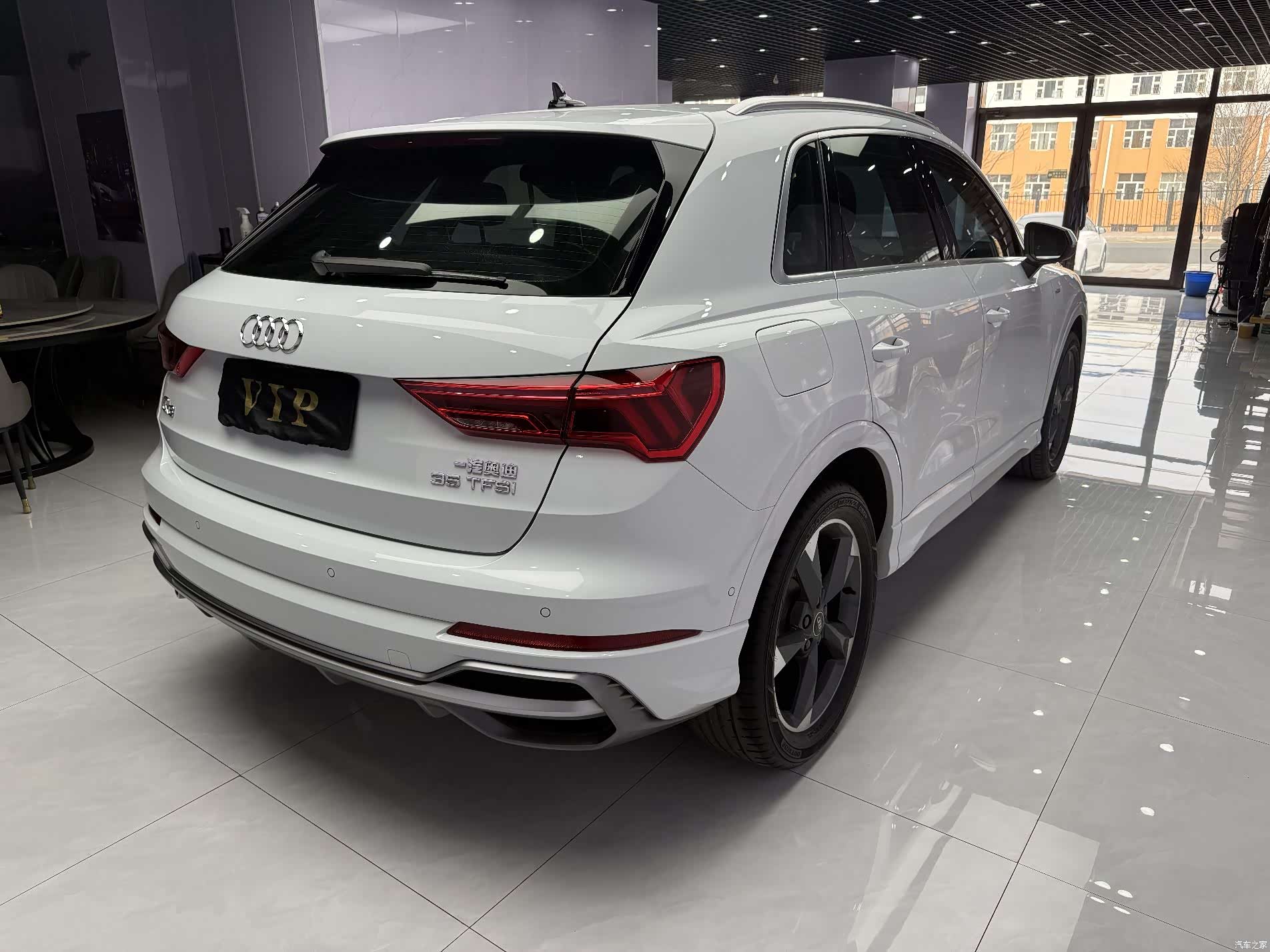 Audi Q3, 2022 4