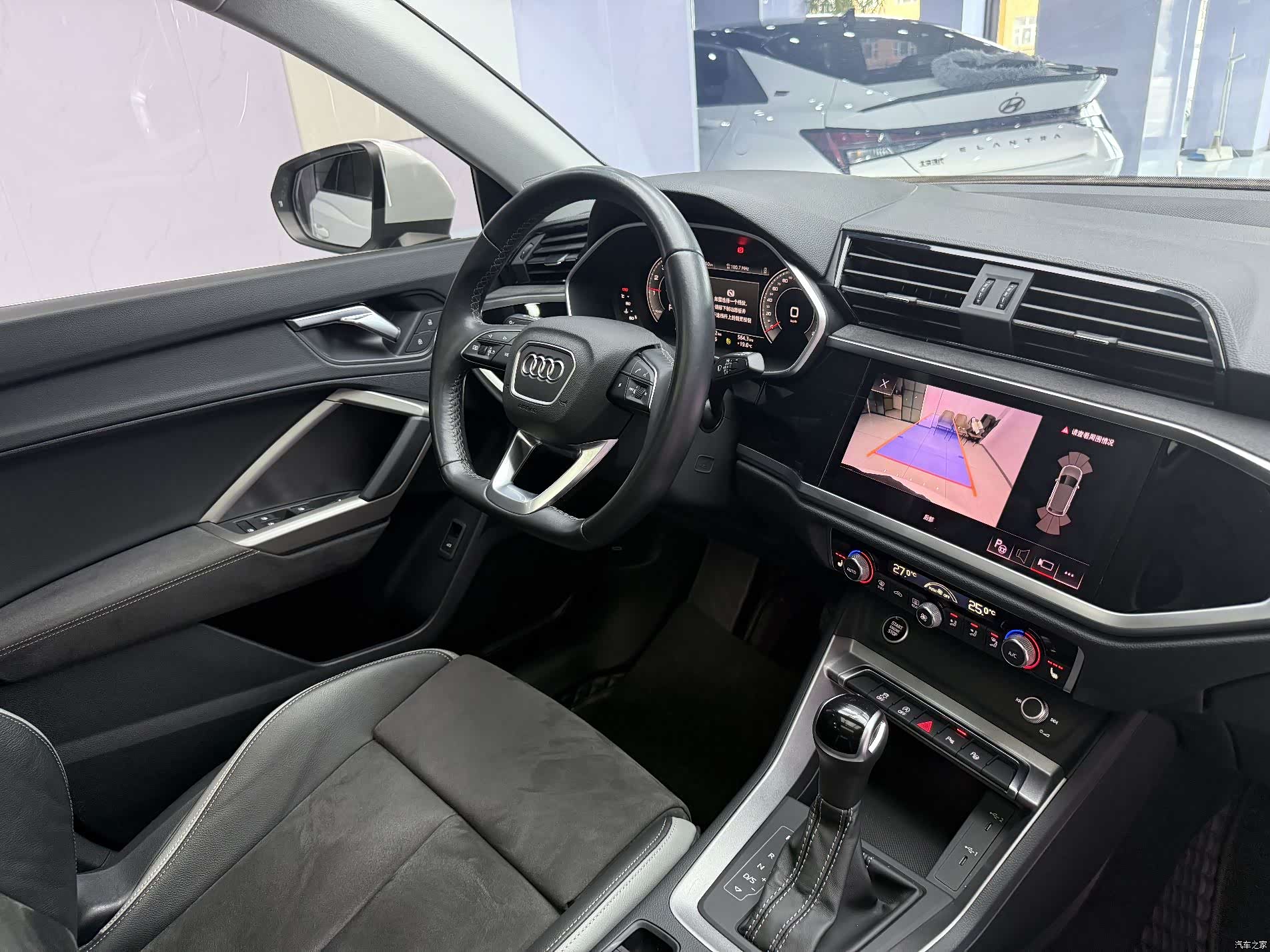 Audi Q3, 2022 18