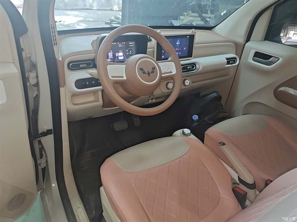 Wuling MINIEV, 2024 10