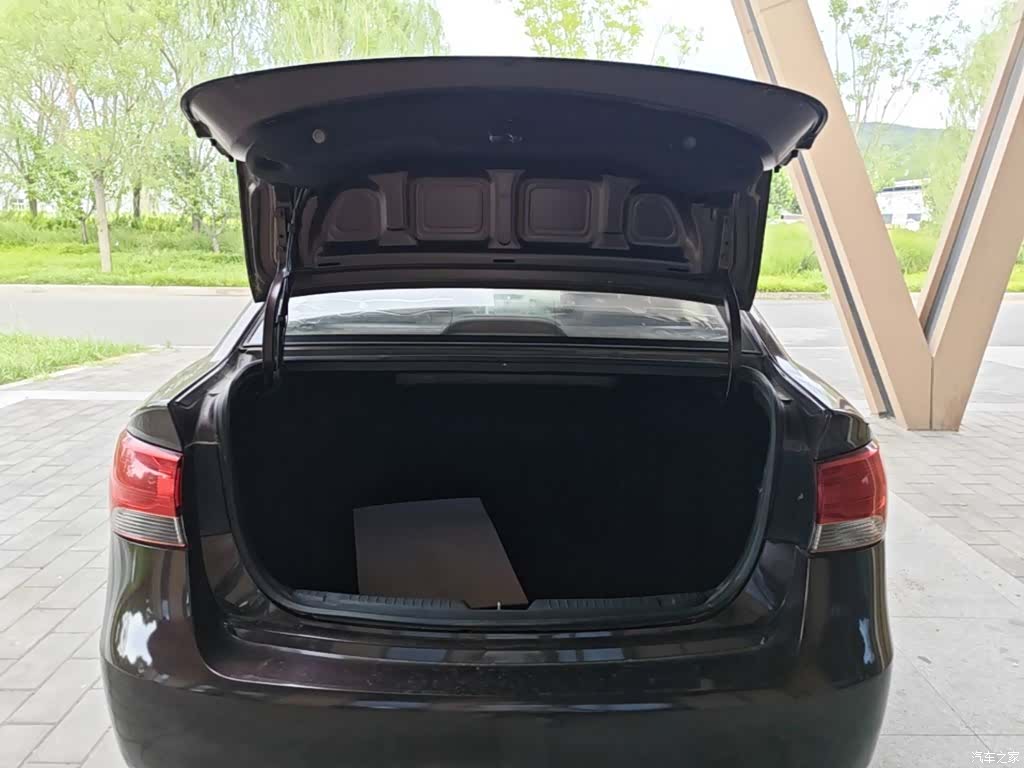 Kia GL, 2014 19