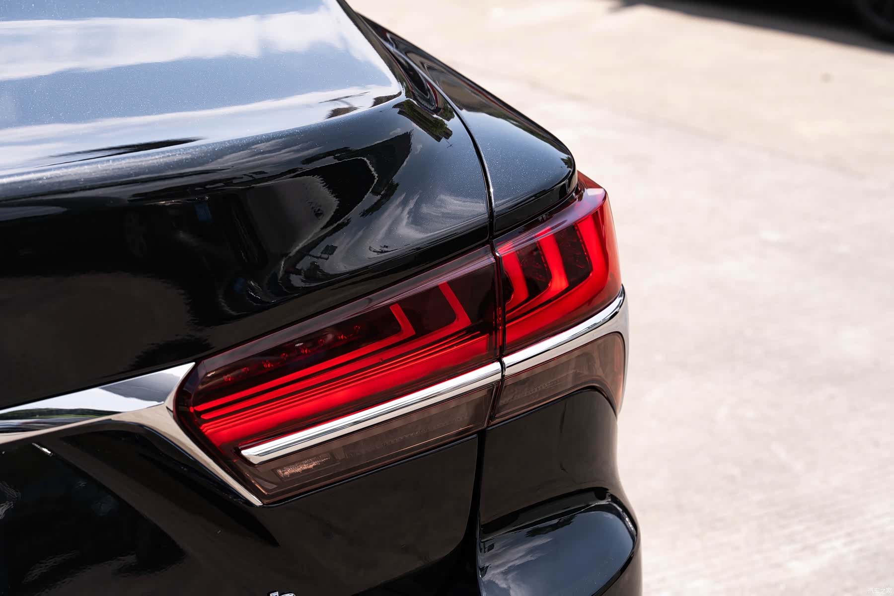 Lexus LS, 2020 7