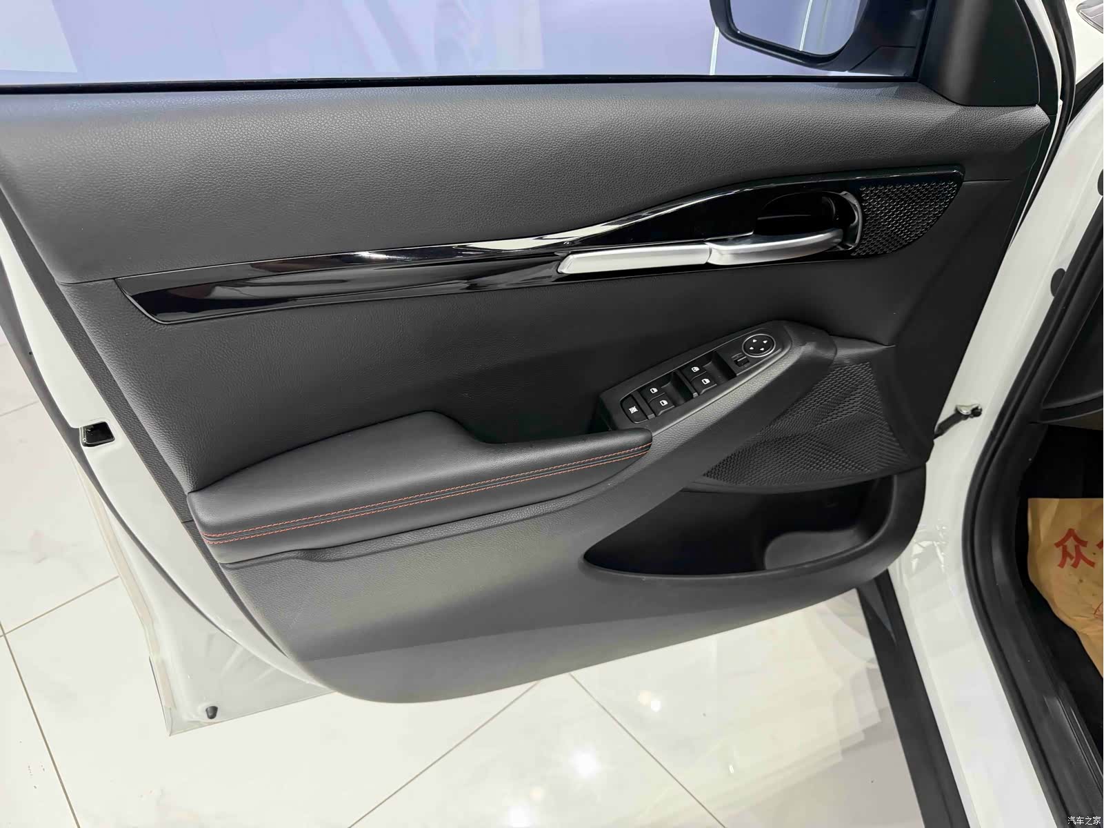 Kia KX3, 2022 11