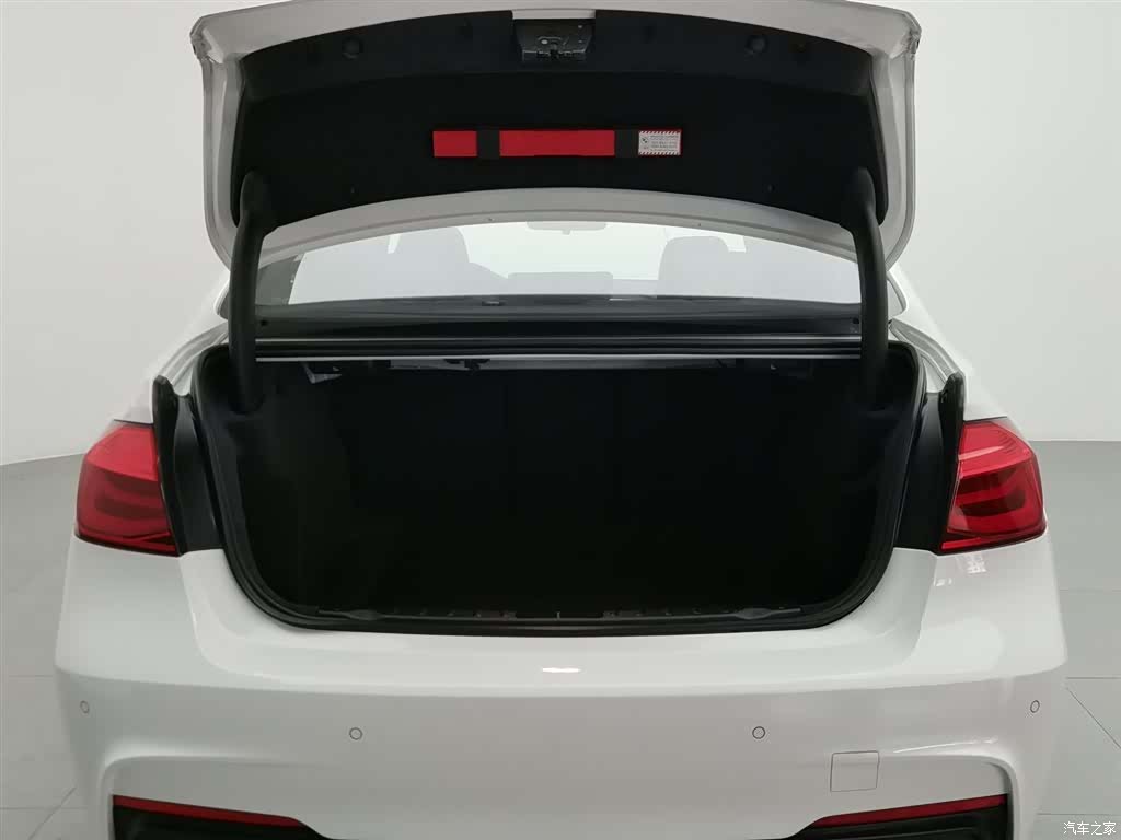 BMW 3 Series, 2018 16