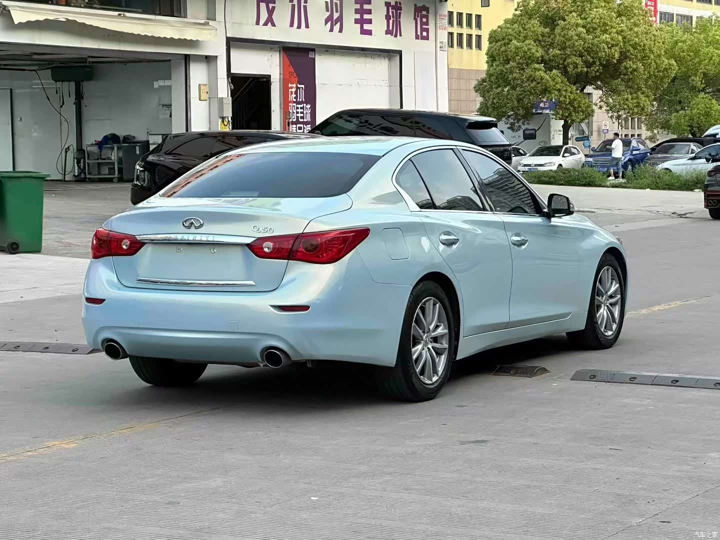 Infiniti Q50, 2014 4