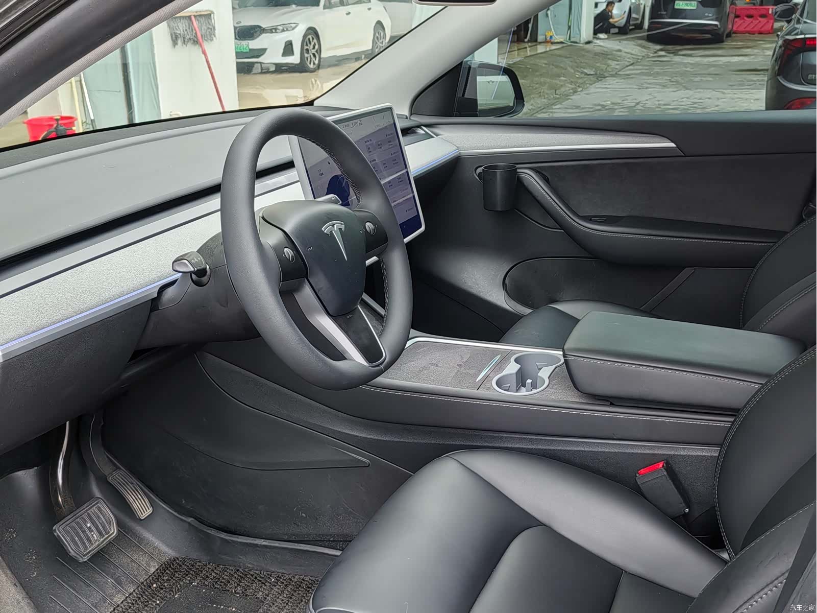 Tesla Model Y, 2024 7