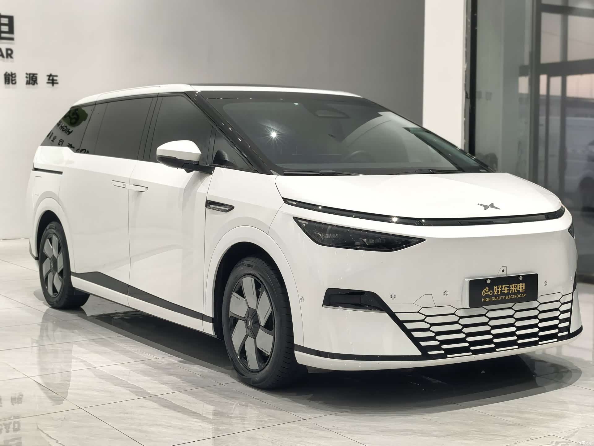 Xpeng X9, 2024 3