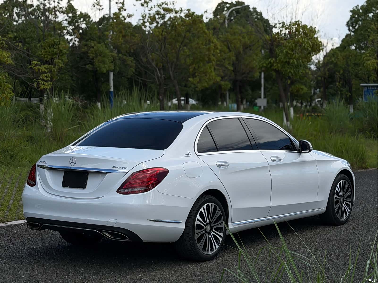 Mercedes-Benz C-Class, 2015 9