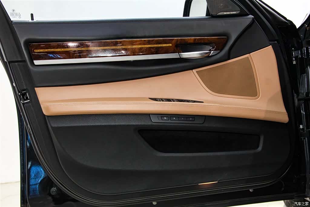 BMW 7 Series, 2013 11