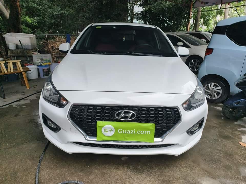 Hyundai Rena