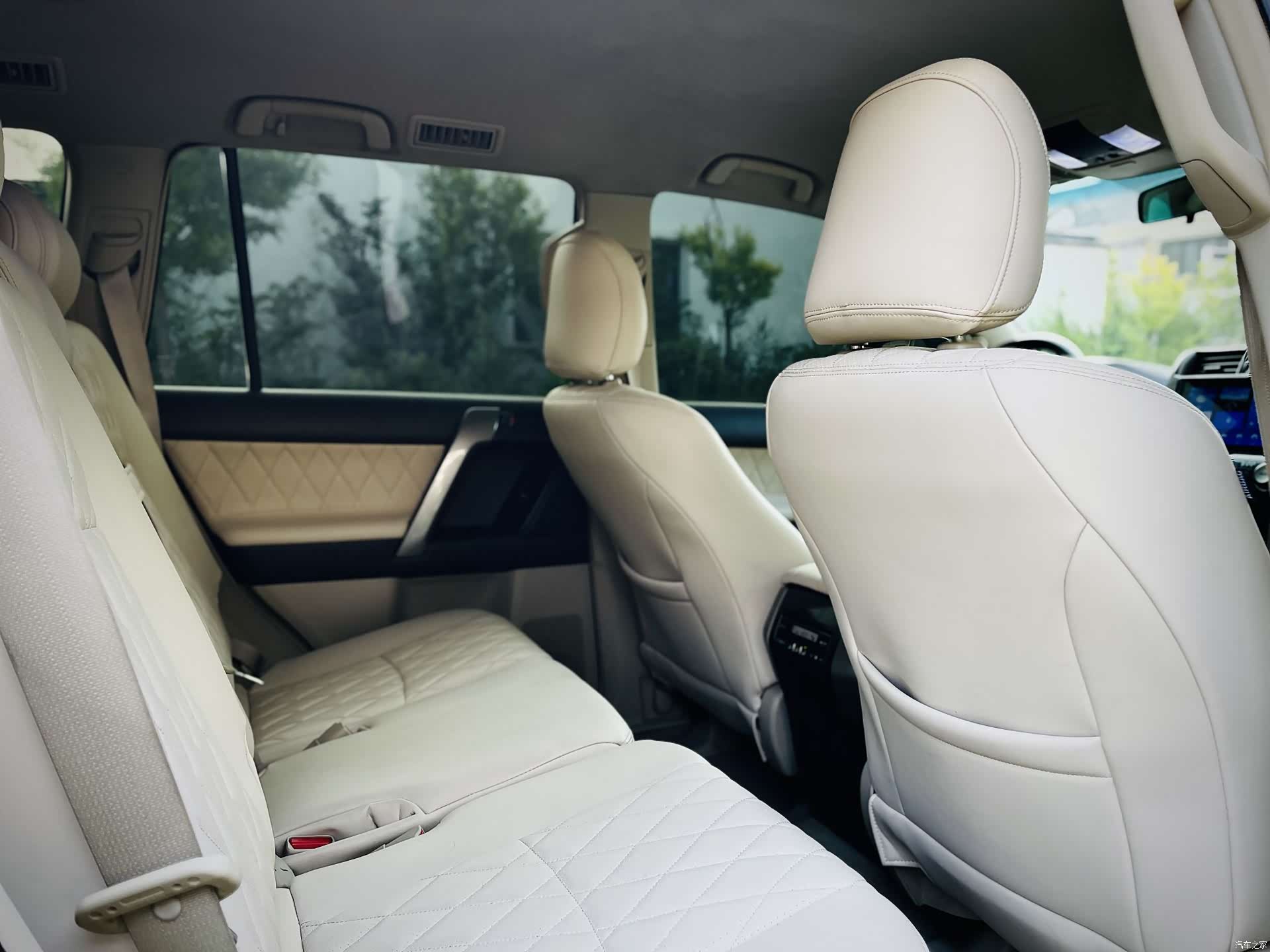 Toyota Prado, 2012 16