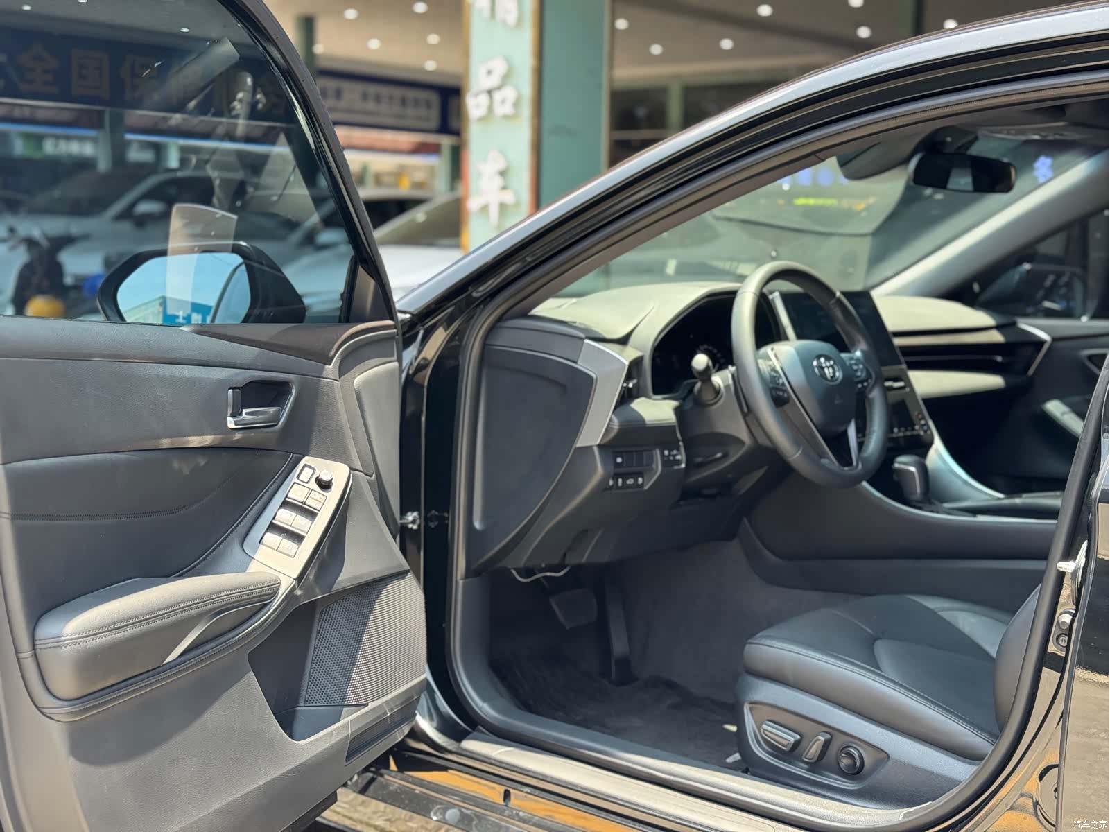 Toyota Avalon, 2023 6