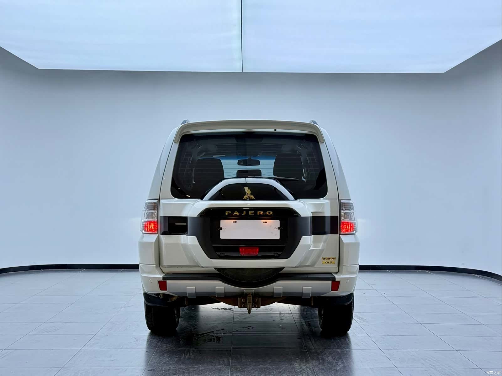 Mitsubishi Pajero, 2019 4