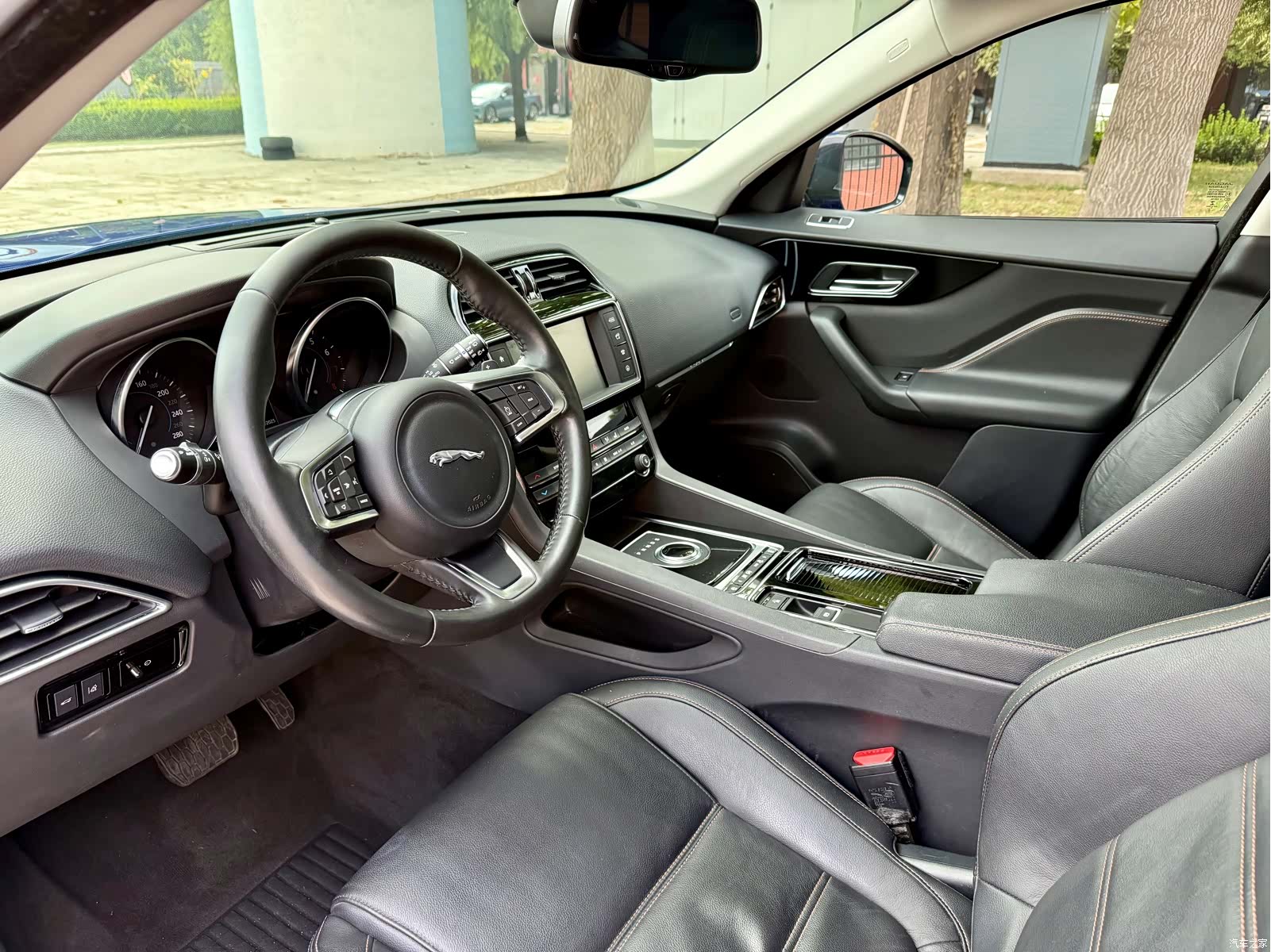Jaguar F-PACE, 2018 10